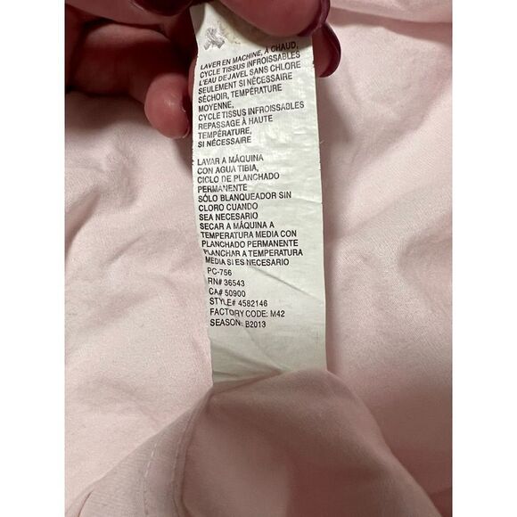 IZOD Pink Button Down Up LS Light Pink Men’s Medium Dress Work Shirt Med Soft Al - Picture 8 of 10